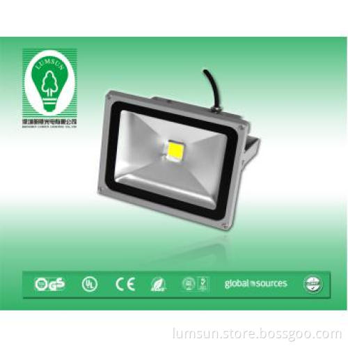Super bight LED flood light 30W . 3 years warranty